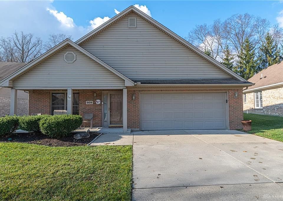 1st image of 909 Howard Ln