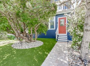 1517 N 12th Ave SW, Calgary, AB T3C 0R1