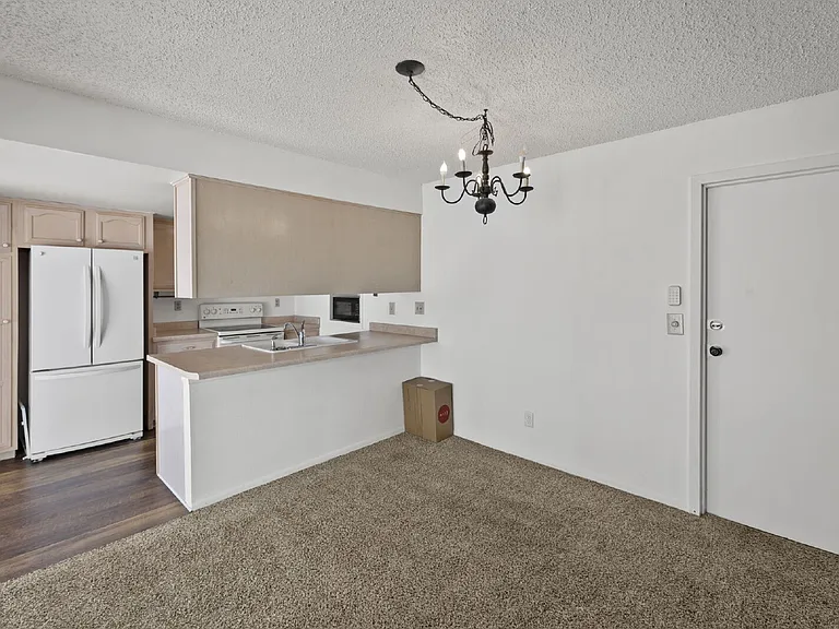826 San Antonio Pl — Photo 8