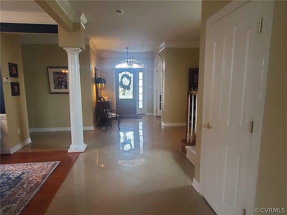 3rd image of 5520 Villa Green Dr