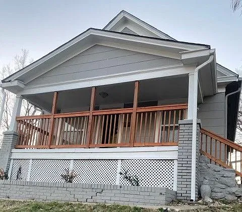 3 bed, 1.0 bath, 1113 sqft, $1,450 — Photo 1