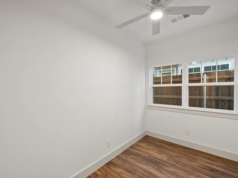 506 E Kimball St #1 — Photo 16