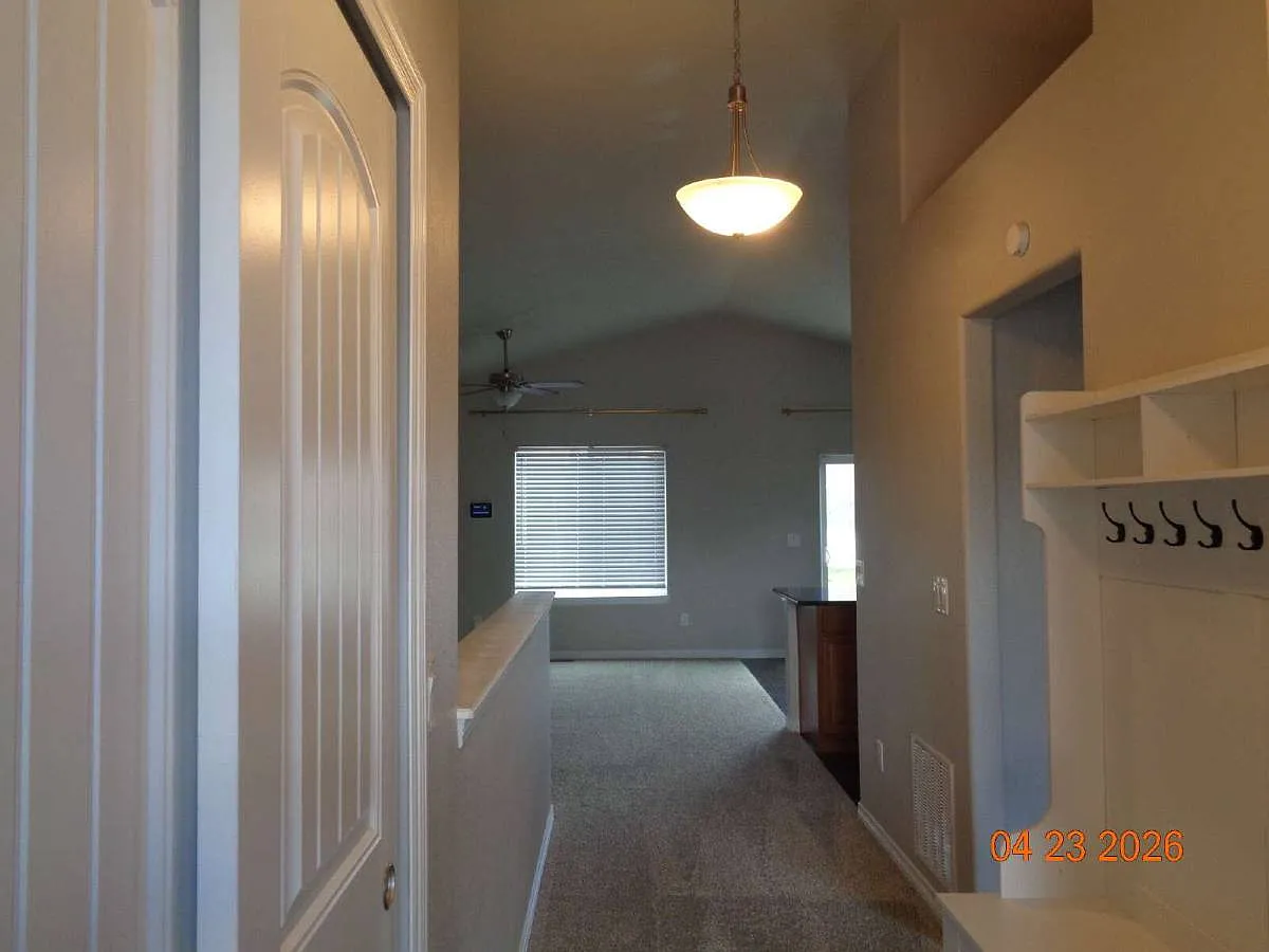 Building Photo - 6053 Nash Dr