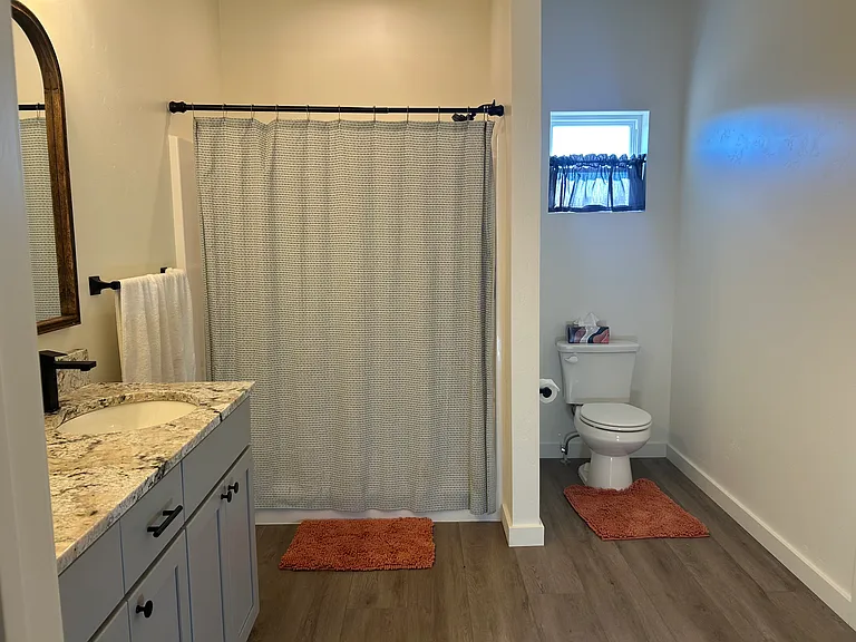 422 Jarrett Ave — Photo 9