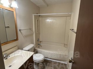 1588 Coventry St APT 4, Akron, OH 44301