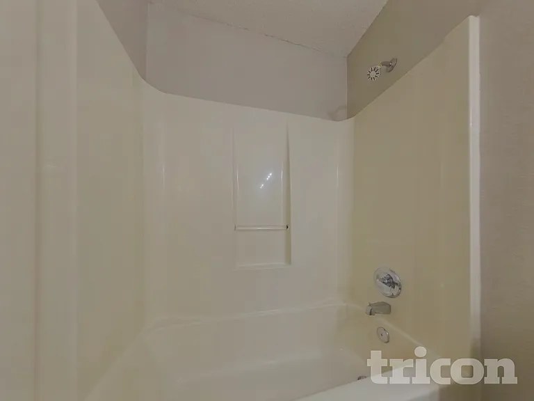 279 Legend Oaks Dr — Photo 17
