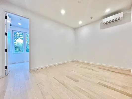 Rented by Doorway NYC, LLC | media 18