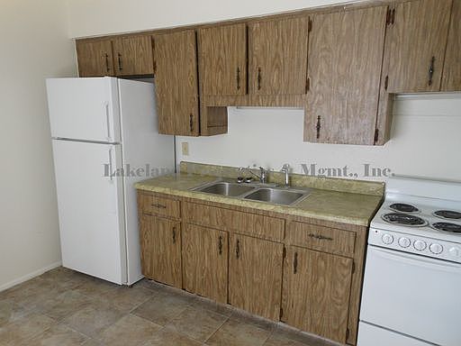 5th image of 620 Lake Ave