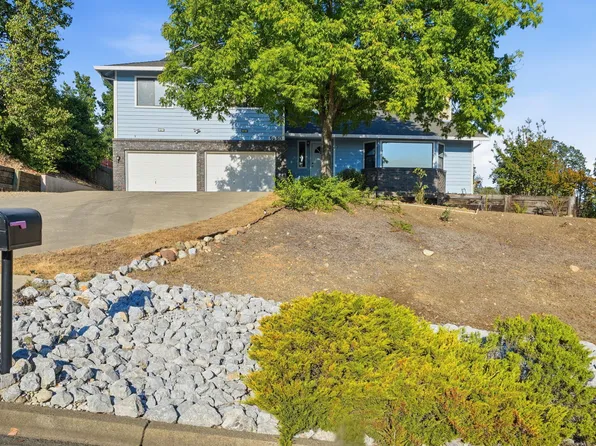 5950 Mountain View Dr, Redding, CA 96003