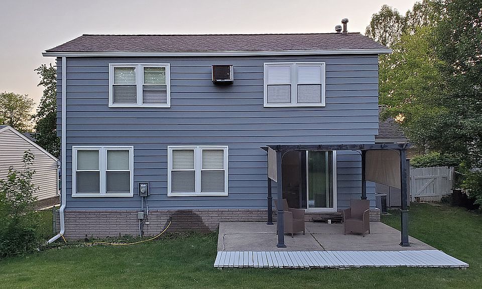 2nd image of 24556 Queens Pointe Dr