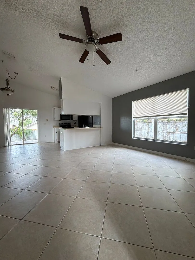 13855 Glasser Ave - Available now! — Photo 2
