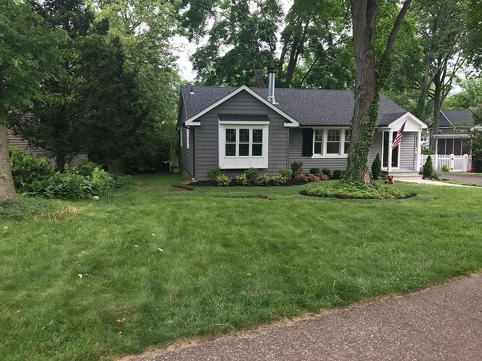 2nd image of 345 Farwood Rd