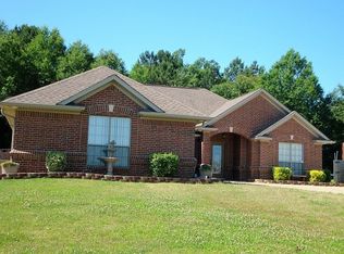 363 Meadowridge Cir, Texarkana, AR 71854