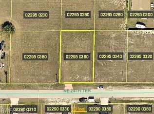 217 NE 24th Ter, Cape Coral, FL 33909