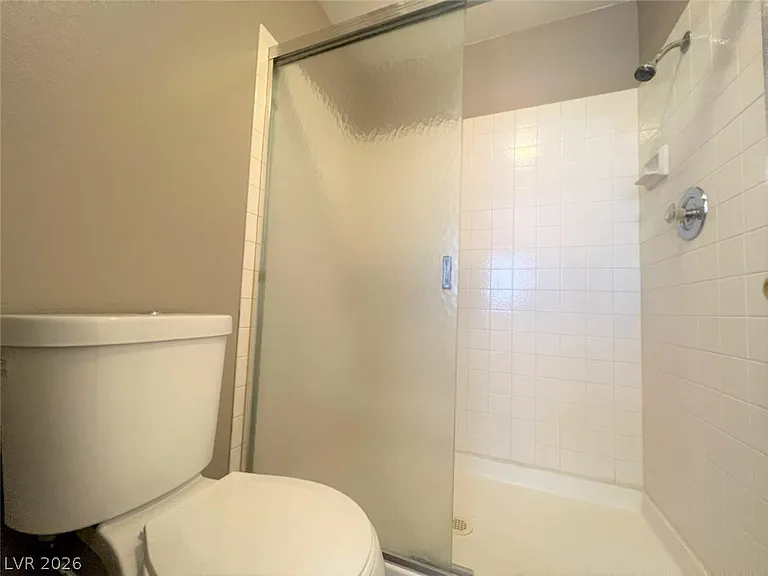 1929 Blue Ribbon Dr — Photo 12