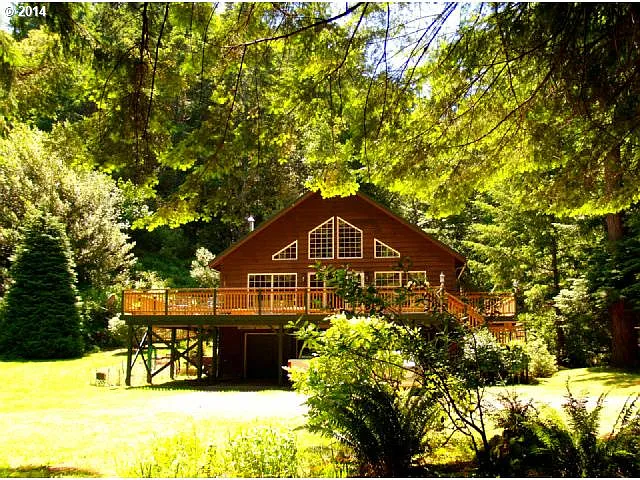 39486 Highway 101 photo 1