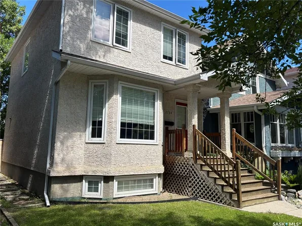 2734 Victoria AVENUE, Regina, SK S4T 1K3