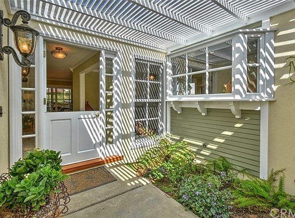 2nd image of 4641 Guava Ave