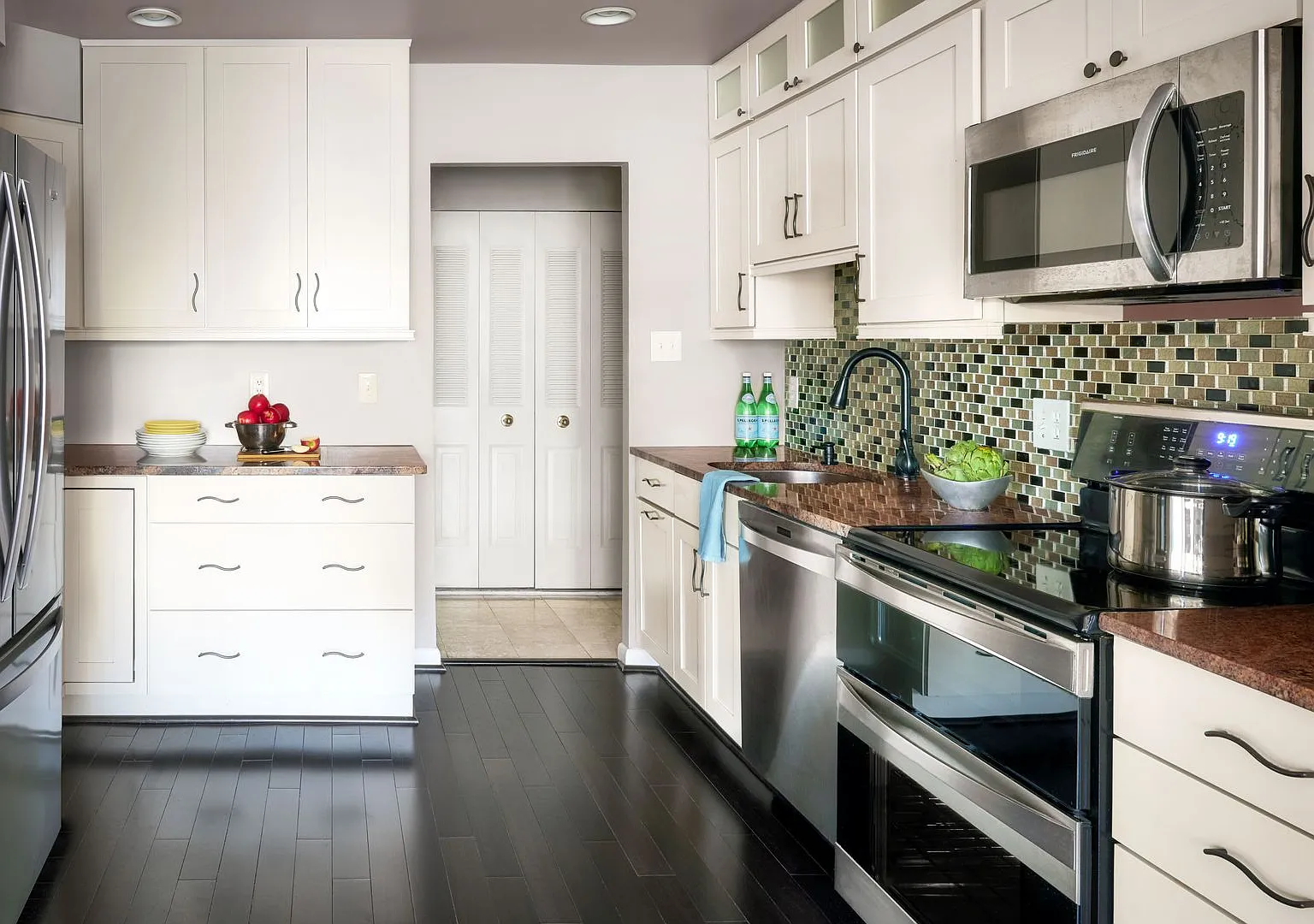 HUGE Beautiful 2BR/2BA Condo, Balcony & Walk to Pike & Rose and North Bethesda Metro! — Photo 2
