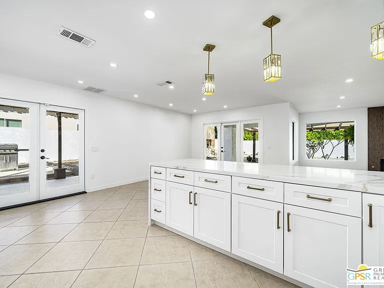 2750 E Vincentia Rd — Photo 27