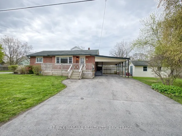 301 Highland Ave, Fort Erie, ON L2A 2Y1