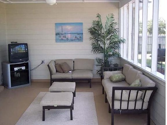 Screened Porch