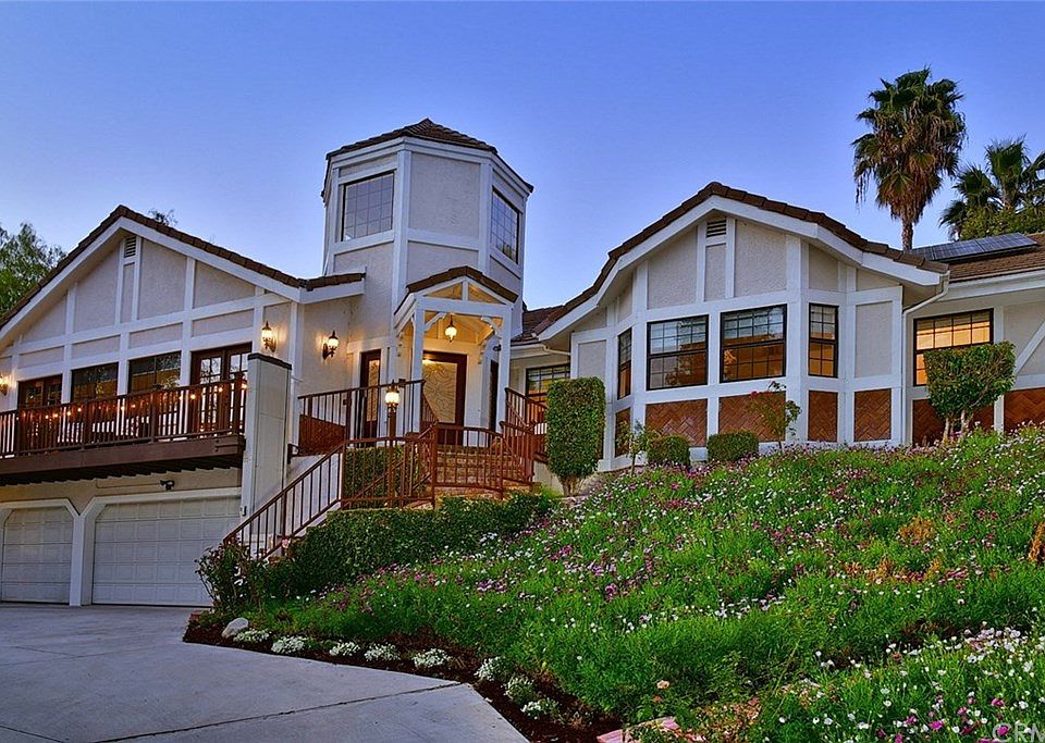 1st image of 111 Maverick Dr
