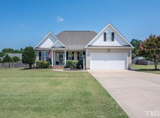 134 Dexterfield Dr, Fuquay Varina, NC 27526