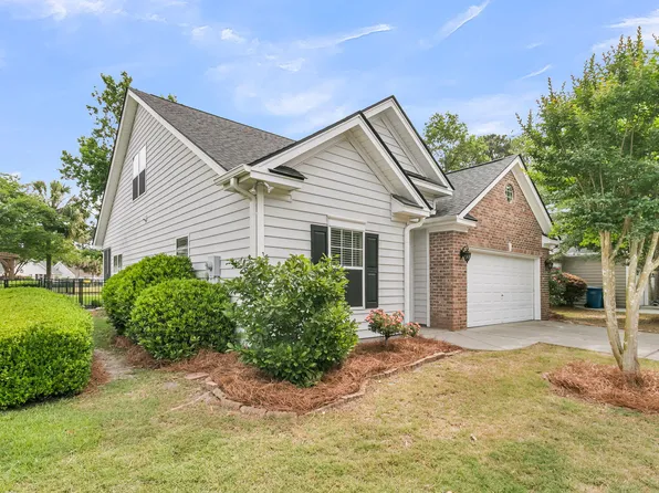 4972 Franconia Dr, Summerville, SC 29485