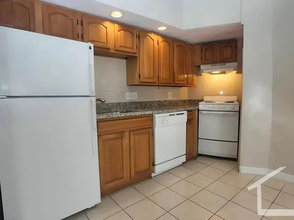 1476 Commonwealth Ave, Brighton, MA 02135