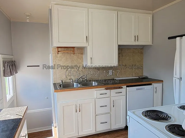 312 Goethals Dr — Photo 6