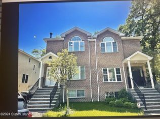 26 Malibu Ct, Staten Island, NY 10309
