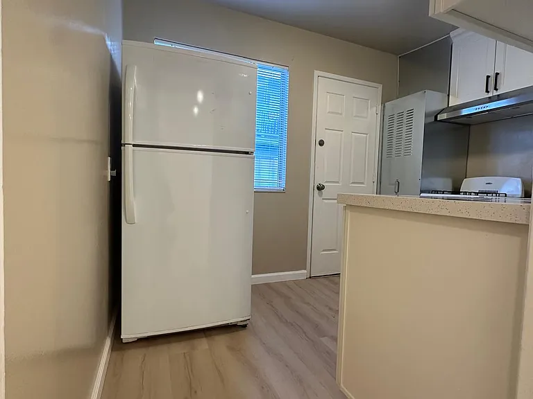 845 Bancroft Way #L — Photo 12