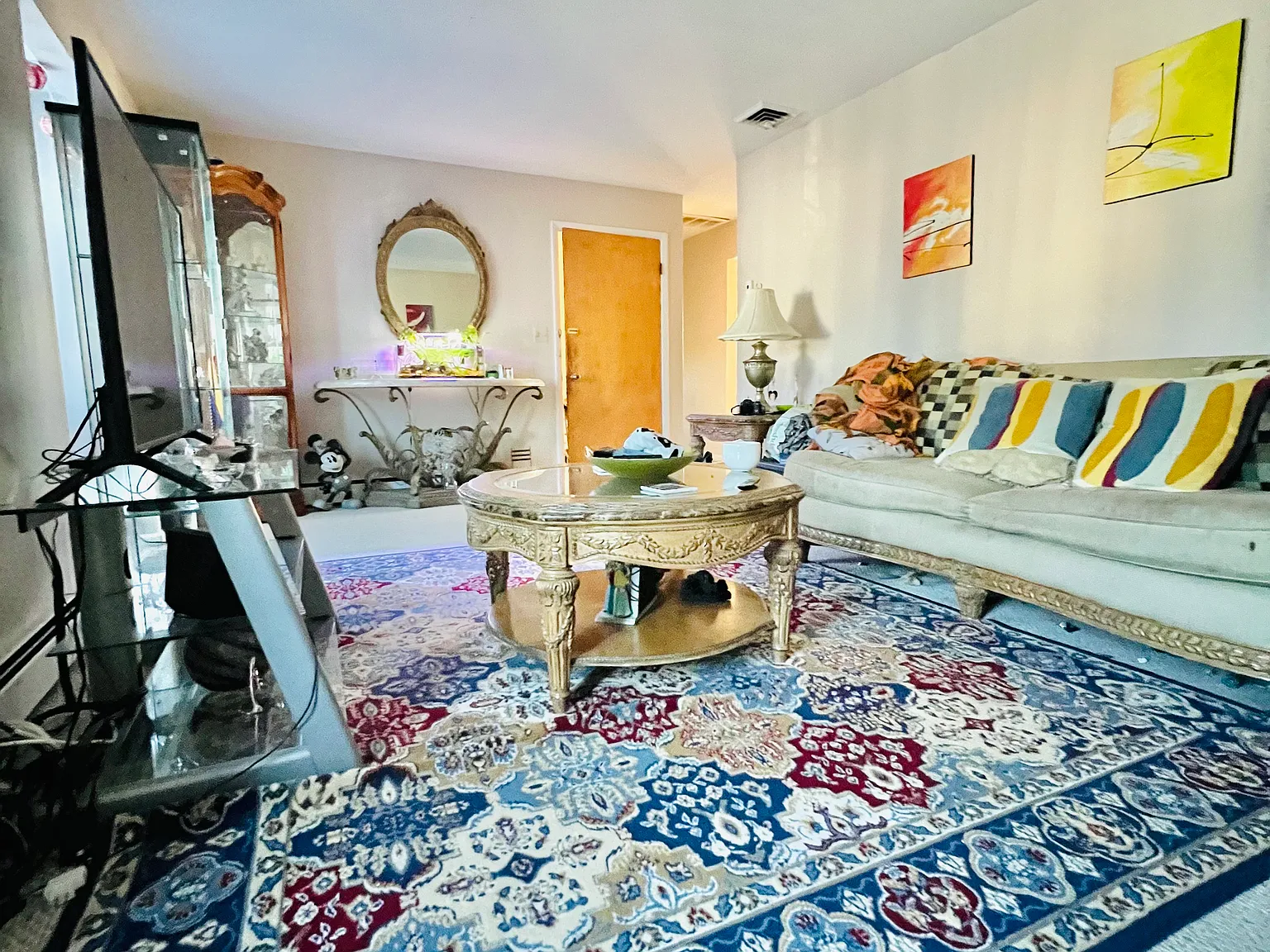 2 bed, $3,200 — Photo 2