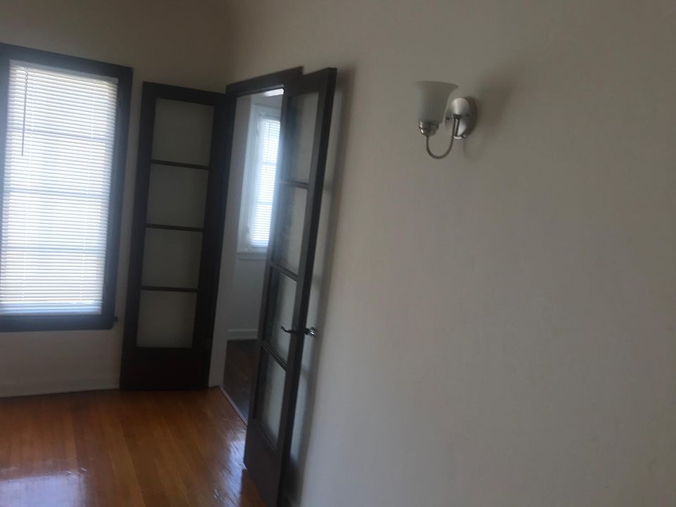 1st image of 619 S Cochran Ave #10