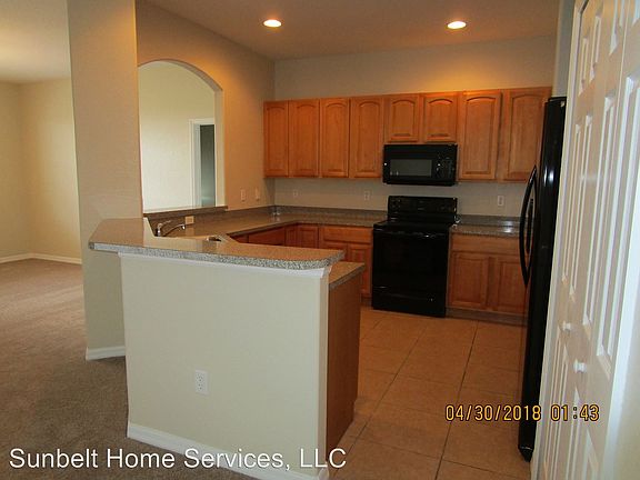 4th image of 2537 NW 7th St