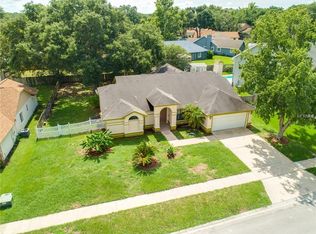 805 Swaying Palm Dr, Apopka, FL 32712
