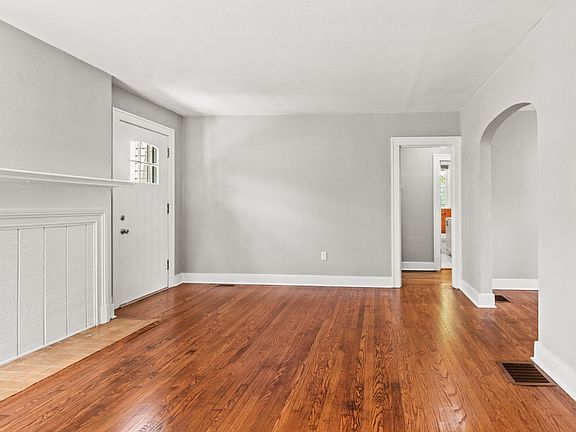 5th image of 308 4th Ave