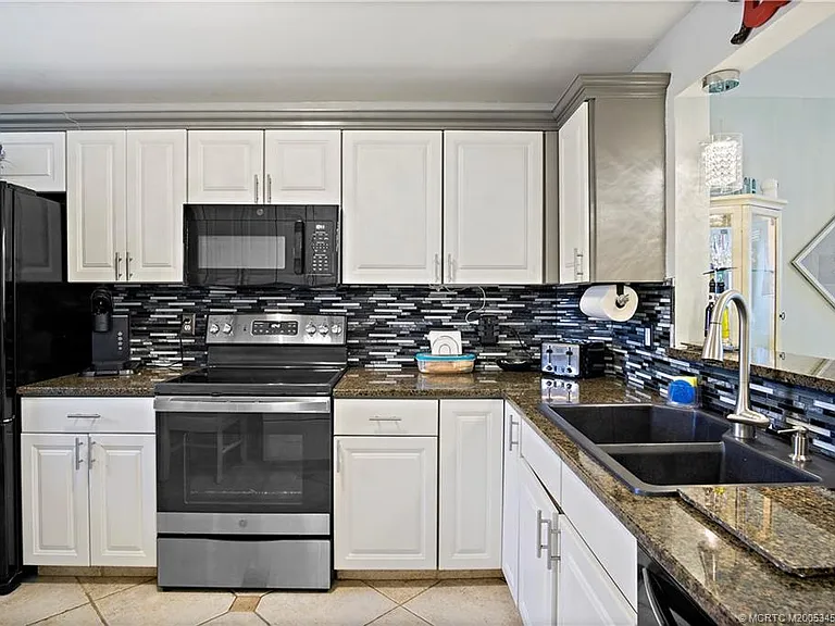 9940 Ocean Dr #309 — Photo 27