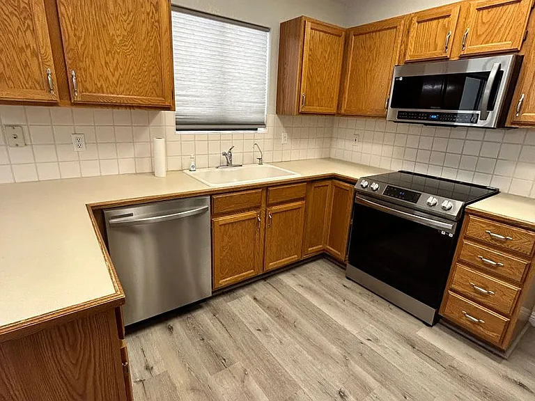 2910 Yuma Dr — Photo 7