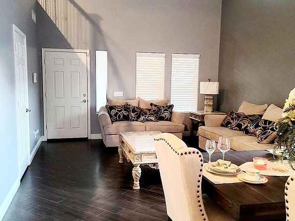 5th image of 8224 W Globe Ave