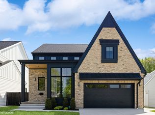 123 N Avon Rd, Elmhurst, IL 60126