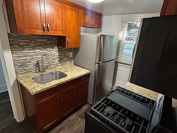 5th image of 401 12th Ave E #A1
