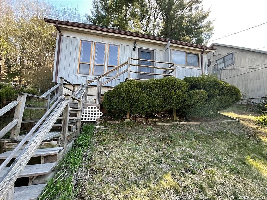 75 Coen St, Naugatuck, CT 06770 Zillow