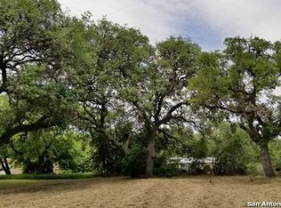 735 Park St, Pleasanton, TX 78064