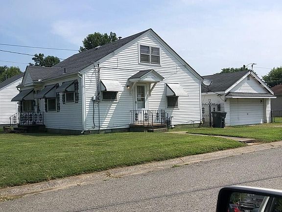 2nd image of 2615 Allen St