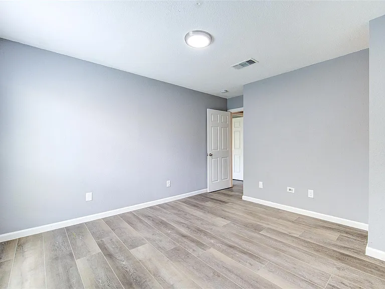 3929 Tanglewilde St #3929 — Photo 7