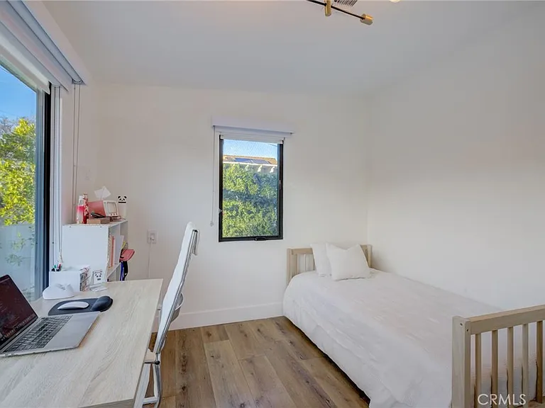 8161 Encino Ave — Photo 51