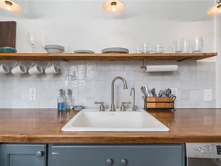 36 Kay St #3 — Photo 11