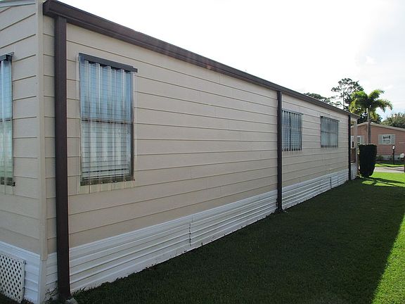 4th image of 8622 Florence Dr
